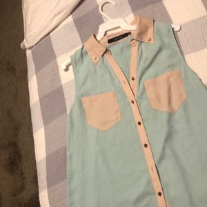 Sleeveless button down Blouse